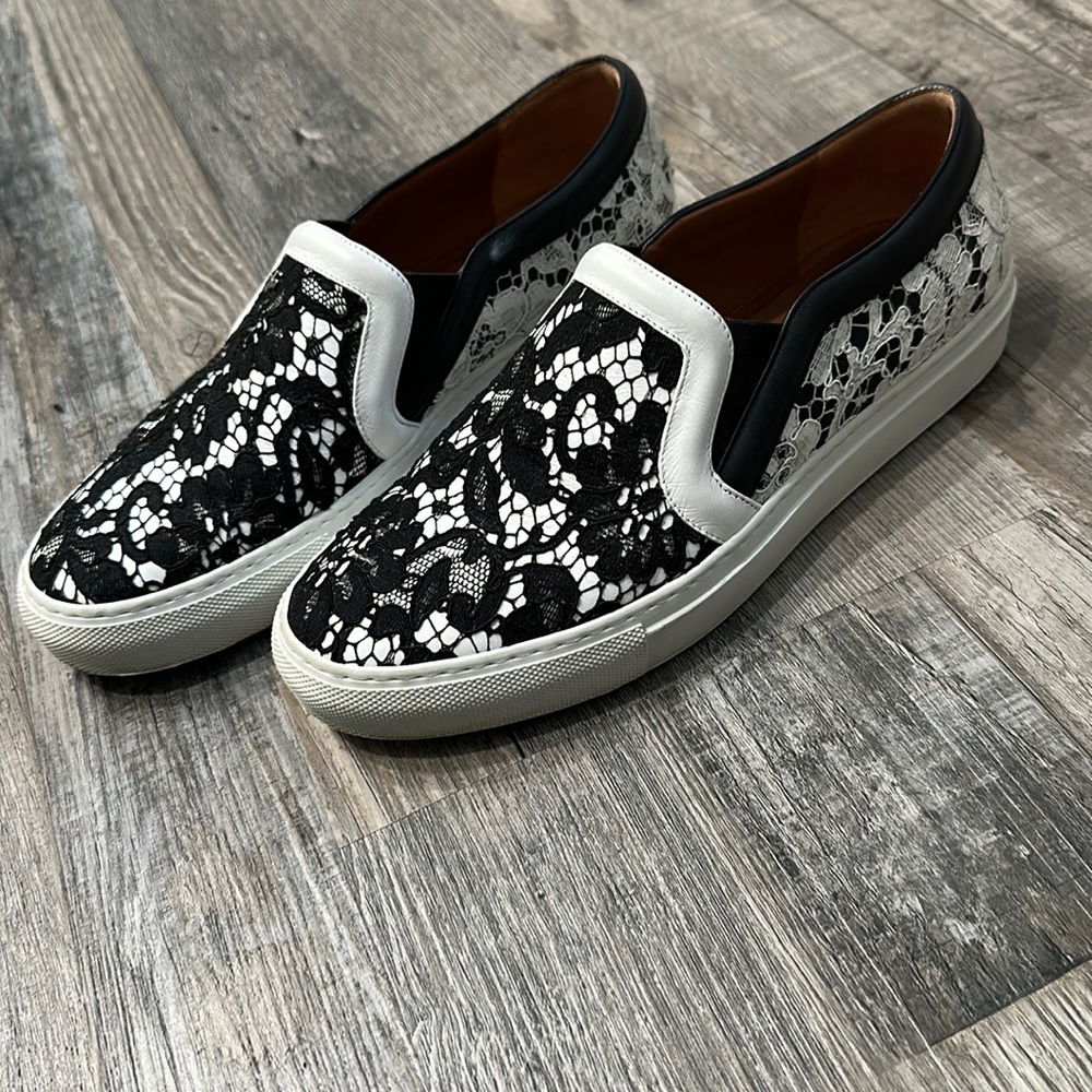 Givenchy Paris Slip on lace sneakers